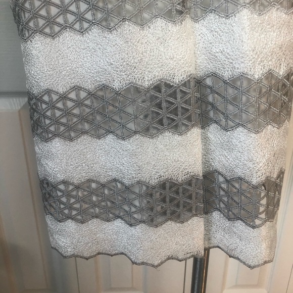 Antonio Melani White And Gray Lace Cap Sleeve V Neck Cocktail Dress size 6 - Picture 12 of 14